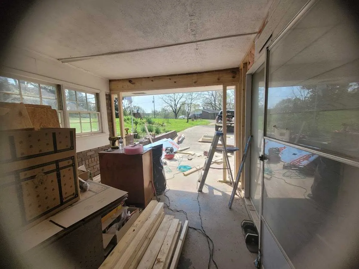 Air movers and dehumidifier for Drying & Dehumidification in Fort Wayne